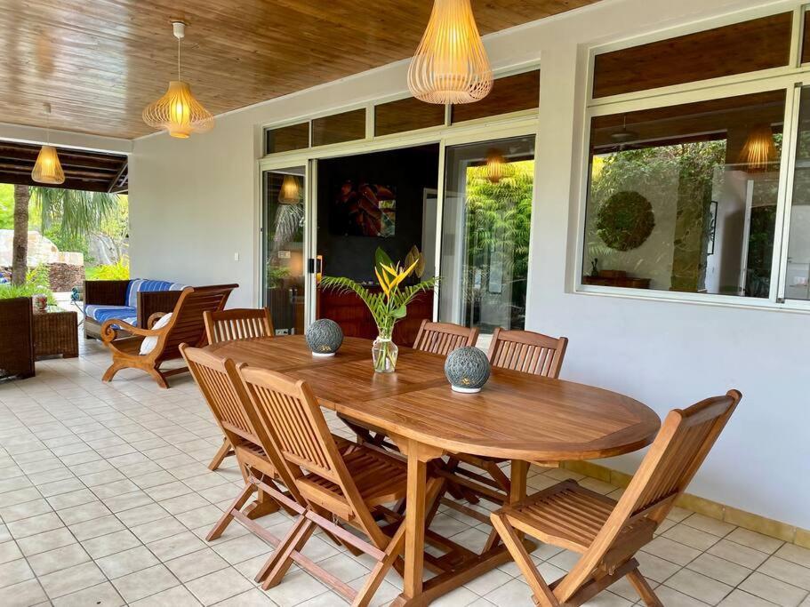 Villa Hoama Lodge Moorea Teavaro ภายนอก รูปภาพ